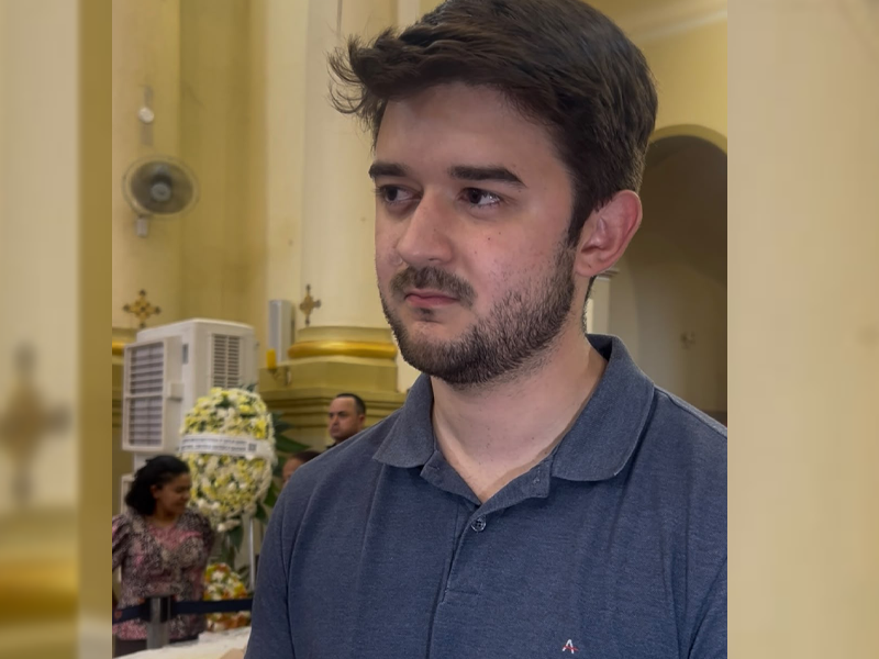 Vídeo: Neto de Humberto Cabral, Felipe Cabral fala sobre convivência com o avô e diz que família tem que reunir acervo para homenagear Jornalista