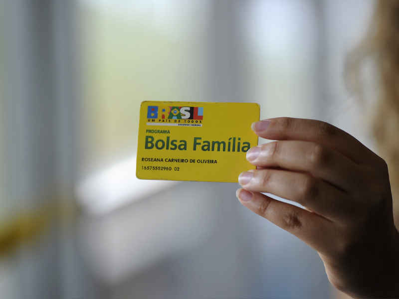 Bolsa Família será reajustado e benefício médio passará para R$ 777