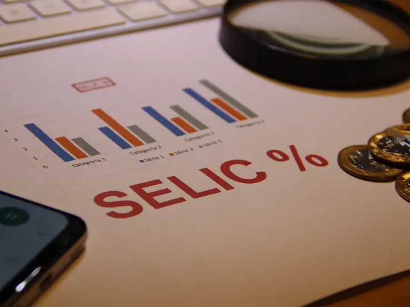 Mercado prevê Selic a 13,50% no fim de 2026 e eleva projeção para inflação