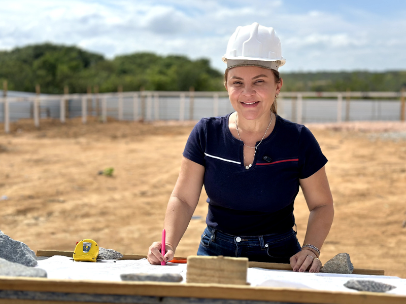 Avaliação da prefeita Késia atinge recorde histórico com 91,1% de aprovação em Altaneira