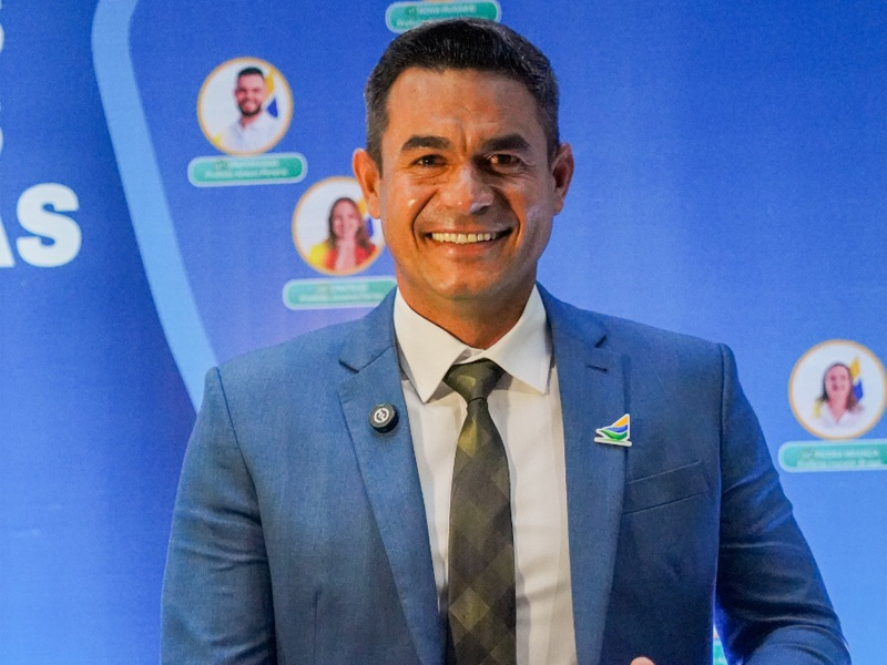 98% de aprovação: Salviano Alencar é apontado como prefeito mais bem avaliado do Ceará