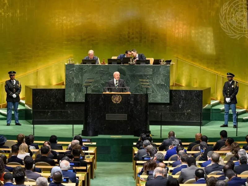 Campanha de Flávio Bolsonaro pede ao TSE restrição ao uso de discurso de Lula na ONU