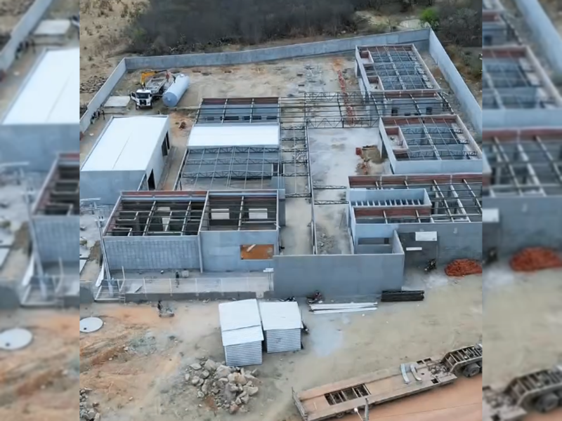 Obra de nova escola em Alagoinha, Araripe, alcança 50% de execução