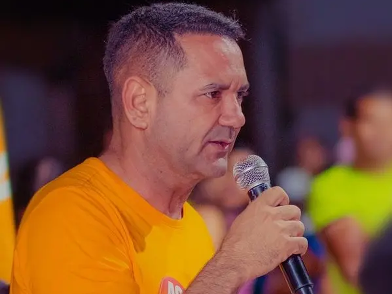 Ex-prefeito foragido, Bebeto do Choró é expulso do PSB no Ceará