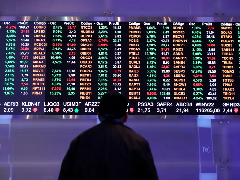Bolsa sobe 3,05% e atinge maior nível desde maio; dólar cai para R$ 5,10