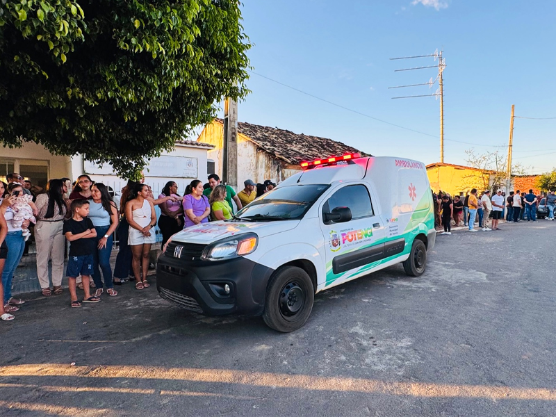 Prefeito de Potengi, Salviano Alencar, garante nova ambulância para o distrito dos Barreiros