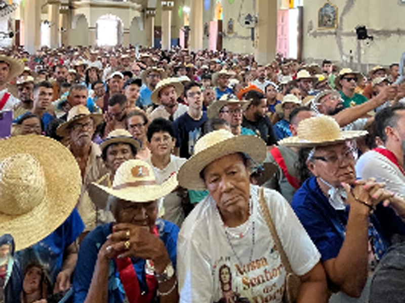 🔴AO VIVO: “Bênção dos Chapéus” marca despedida da Romaria de Nossa Senhora das Dores em Juazeiro do Norte
