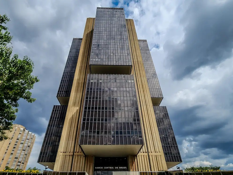 Mercado projeta corte da Selic para 13,75% nesta semana