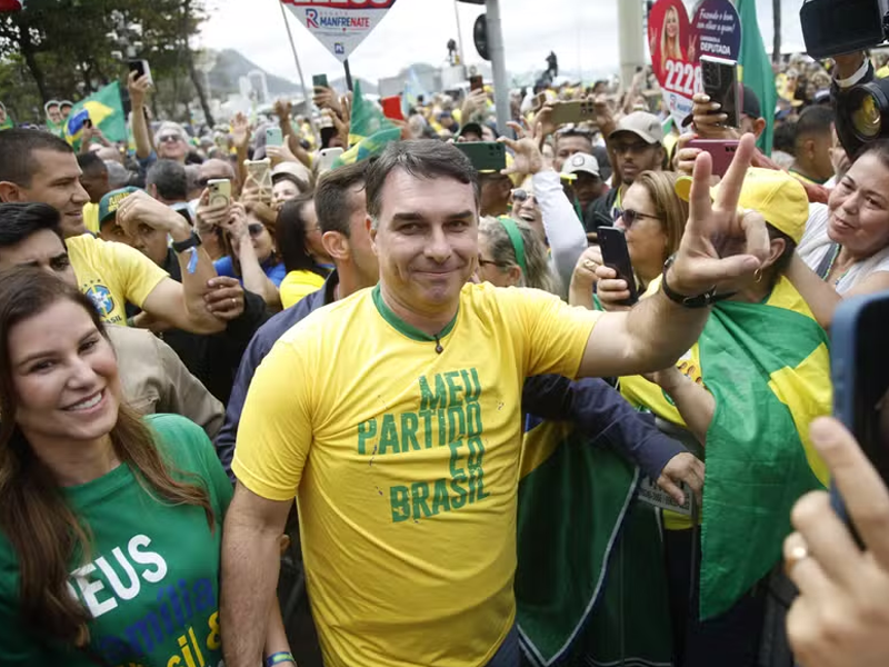 Flávio Bolsonaro cumpre agenda de campanha em Juazeiro do Norte nesta quarta-feira