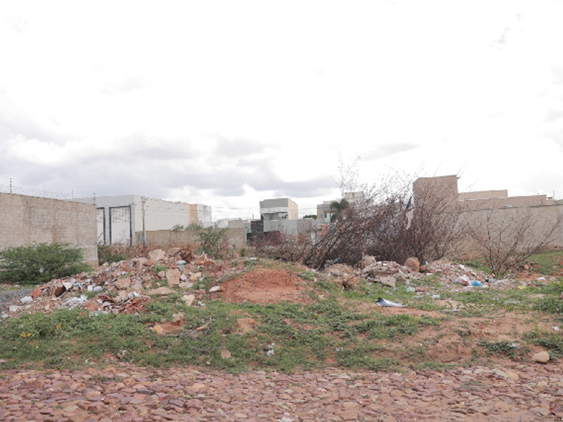 Juazeiro do Norte retira mais de 10 mil toneladas de entulho das ruas em dois meses