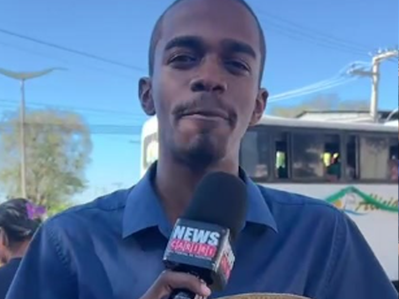 🔴AO VIVO: confira a saída da Procissão dos Bombons pelas ruas de Juazeiro do Norte