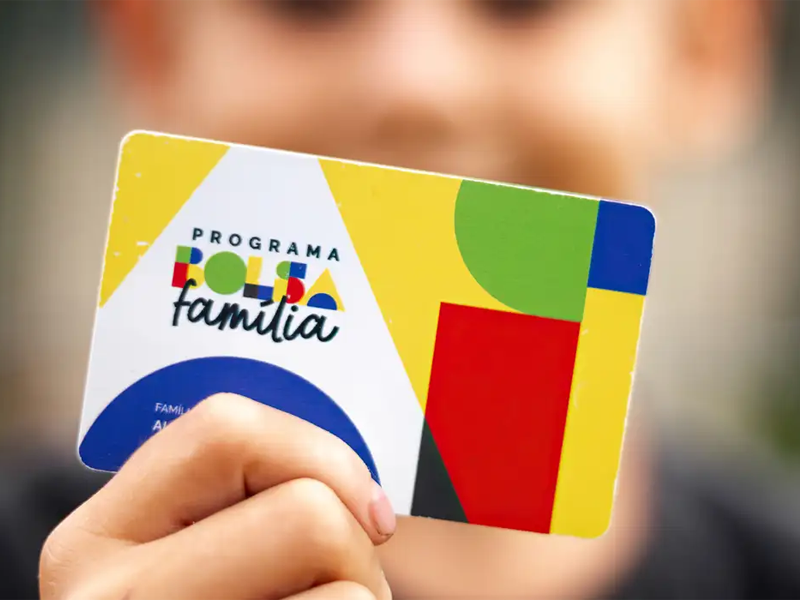 Governo prevê Bolsa Família sem reajuste no Orçamento de 2027