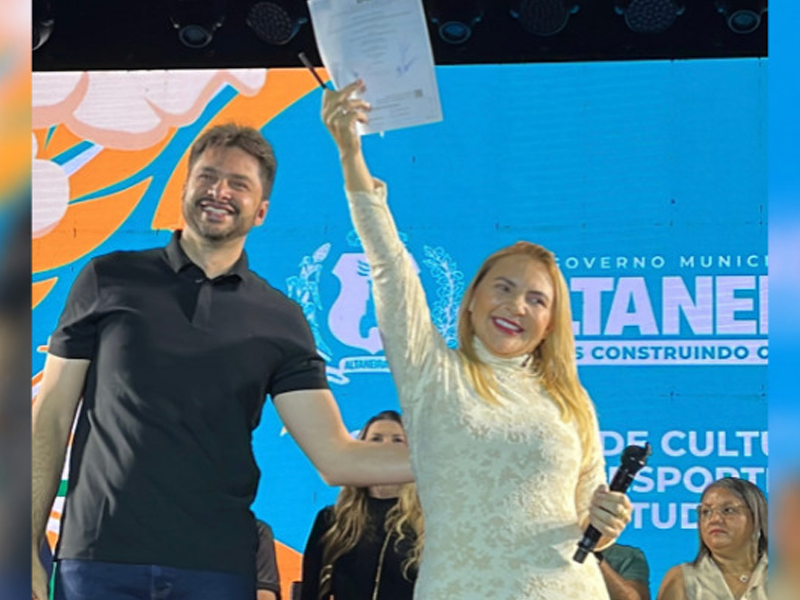 Prefeita Késia assina ordem de serviço do novo hospital em Altaneira