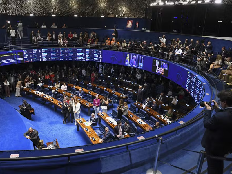 Redução da Maioridade penal: PT propõe redução para 16 anos em crimes hediondos, enquanto oposição defende mudança mais ampla no Senado