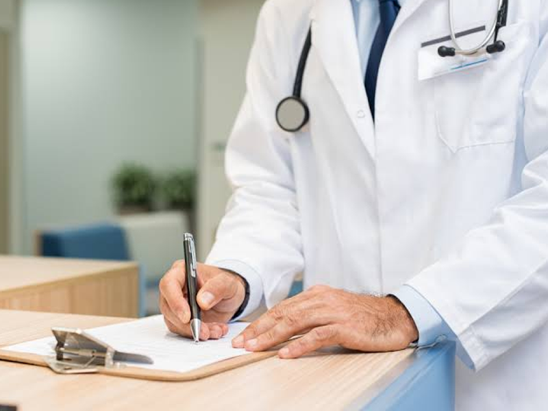 Congresso aprova exame obrigatório para exercício da medicina