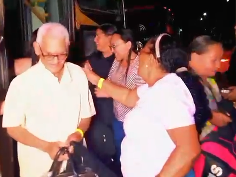 Prefeitura de Araripe organiza viagem ao litoral para idosos em comemoração ao Dia Internacional da Pessoa Idosa