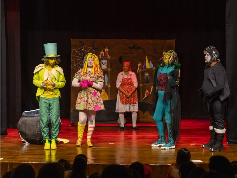 Teatro Marquise Branca mantém programação cultural com peça infantil e exposição em Juazeiro do Norte